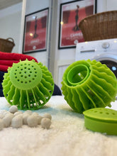 Load image into Gallery viewer, aecodune Boules de Sèche Linge Innovantes, Économiques et Écologiques pour un Linge Doux et Parfumé

